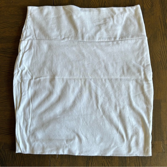💥3/$17💥 Charlotte Russe | High Waisted Bodycon | White Mini Skirt | Size S - Picture 5 of 9